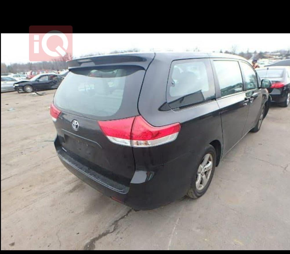 تۆیۆتا سیانا